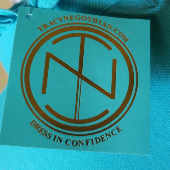 Tracy Negoshian 3/4 sleeve top - Picture 5 of 6